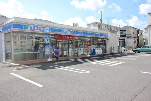 【コンビニエンスストア】ローソン森崎3丁目店まで314ｍ
