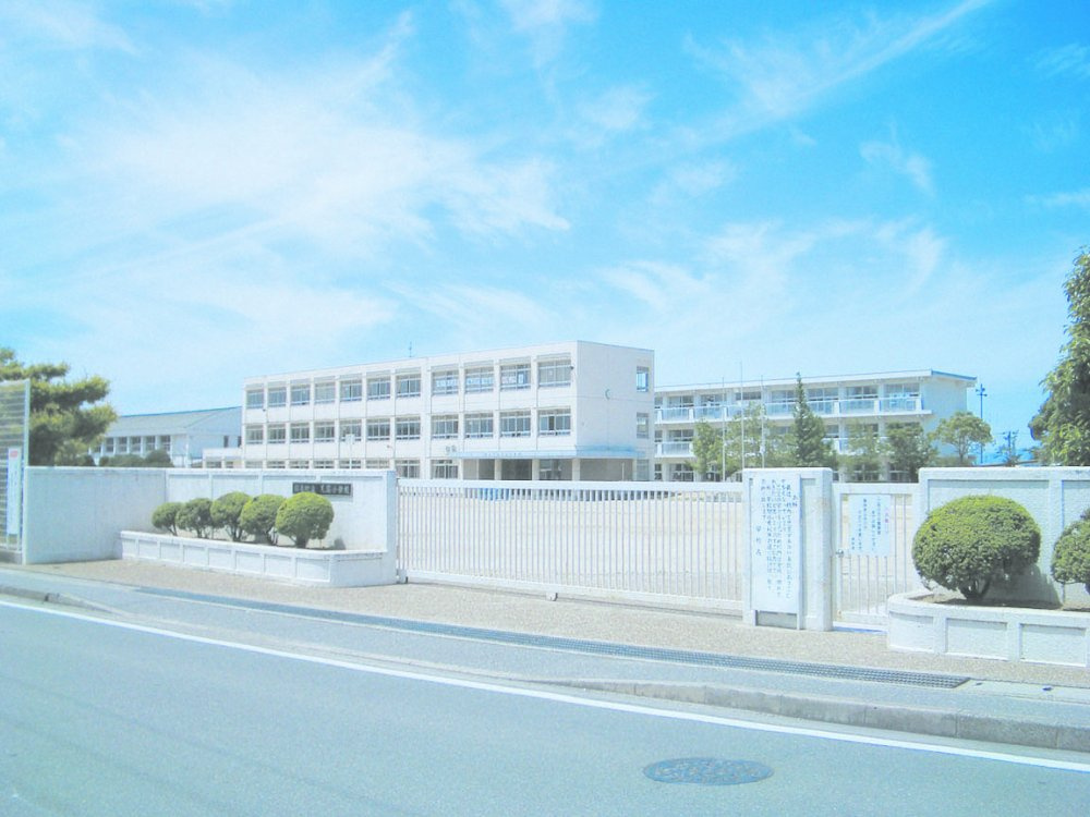 【小学校】天満小学校まで922ｍ