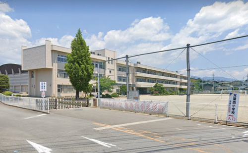 【小学校】甲斐市立双葉西小学校まで1300ｍ