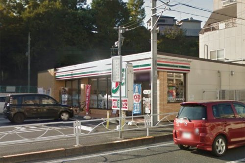 【コンビニエンスストア】セブンイレブン日野大坂上1丁目店まで689ｍ