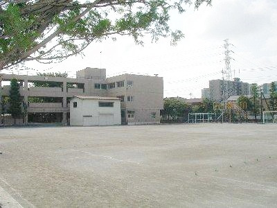 【小学校】花栗南小学校まで200ｍ