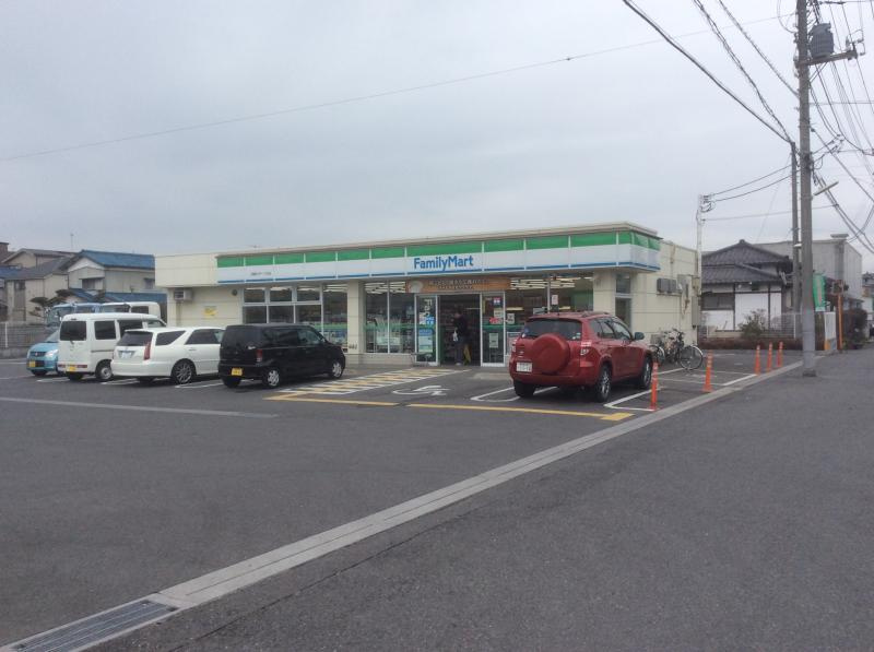 【コンビニエンスストア】ファミリーマート三郷彦川戸店まで1199ｍ