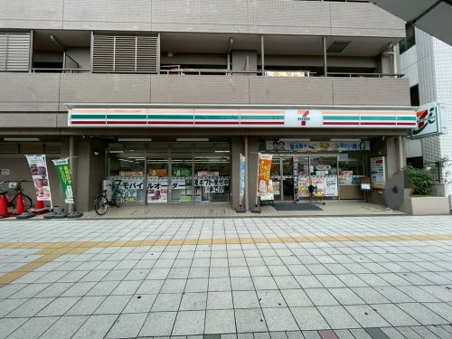 【コンビニエンスストア】セブンイレブン　小作駅東口店まで782ｍ