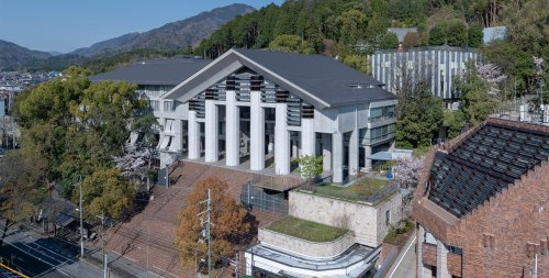 【大学】学校法人　瓜生山学園　京都造形芸術大学まで655ｍ