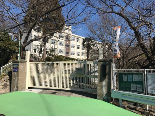 【小学校】神戸市立塩屋小学校まで450ｍ