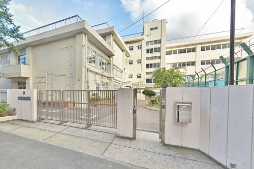 【小学校】横浜市立南吉田小学校まで569ｍ