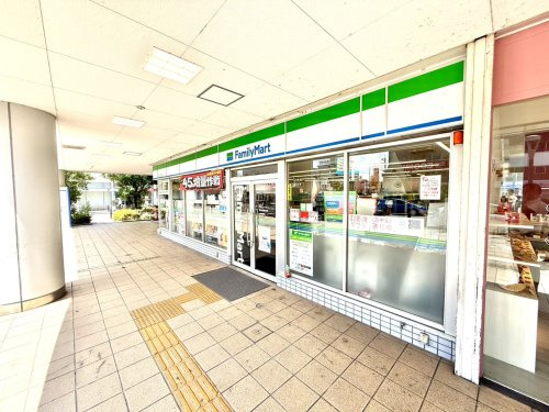 【コンビニエンスストア】ファミリーマート　稲沢国府宮店まで120ｍ