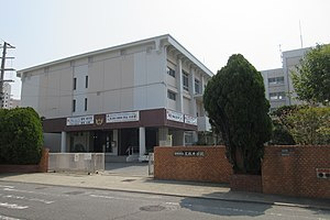【中学校】伊丹市立荒牧中学校まで2048ｍ