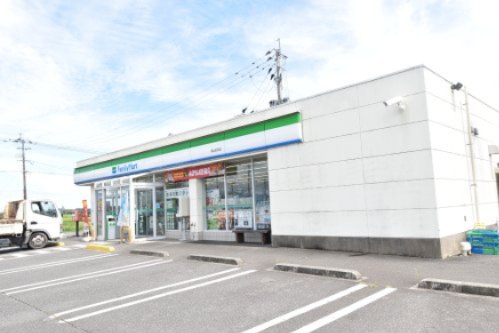 【コンビニエンスストア】ファミリーマート　高山前田店まで188ｍ