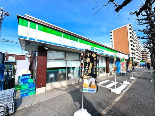 【コンビニエンスストア】ファミリーマート上鷺宮二丁目店まで348ｍ