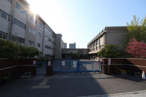 【小学校】草津市立草津第二小学校まで964ｍ