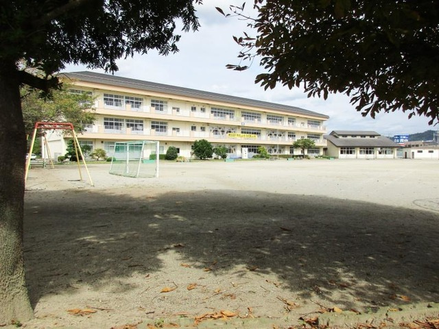 【小学校】足利市立東山小学校まで83ｍ