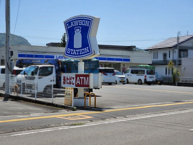 【コンビニエンスストア】ローソン高知鴨部3丁目店まで105ｍ