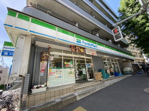 【コンビニエンスストア】ファミリーマート　金井窪山手通り店まで387ｍ