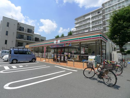 【コンビニエンスストア】セブンイレブン　板橋前野町1丁目店まで500ｍ