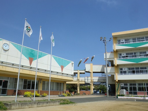 【小学校】加須小学校まで900ｍ
