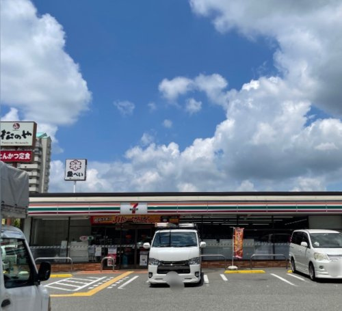 【コンビニエンスストア】セブンイレブン　神戸西神南駅前店まで831ｍ