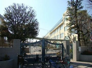 【小学校】中野区立　若宮小学校まで985ｍ