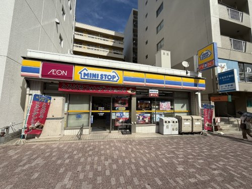 【コンビニエンスストア】ミニストップ　覚王山駅前店まで1144ｍ