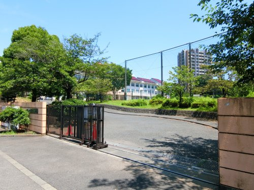 【小学校】長池小学校まで106ｍ