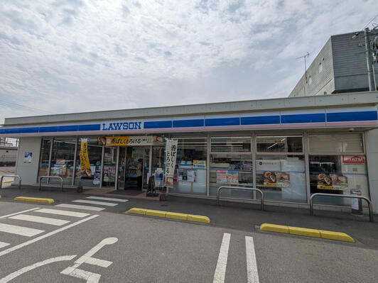 【コンビニエンスストア】ローソン　JR府中駅前店まで475ｍ