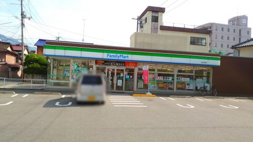 【コンビニエンスストア】ファミリーマート　府中元町店まで312ｍ