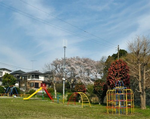 【公園】緑ケ丘第3公園まで322ｍ