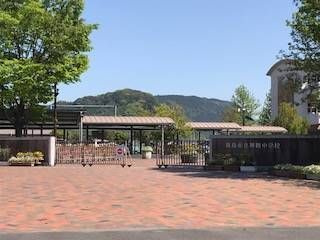 【中学校】霧島市立舞鶴中学校まで2101ｍ