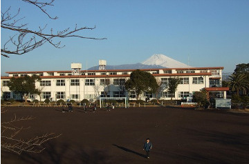 【小学校】三島市立長伏小学校まで1516ｍ