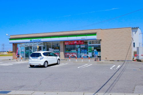 【コンビニエンスストア】ファミリーマート　能美徳久店まで1682ｍ