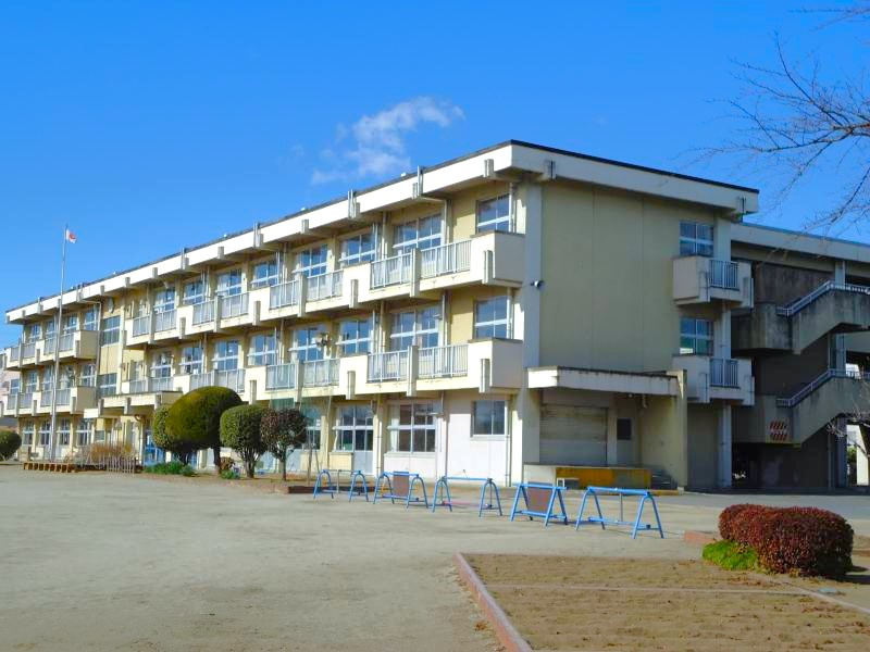 【小学校】前橋市立桂萱東小学校まで800ｍ