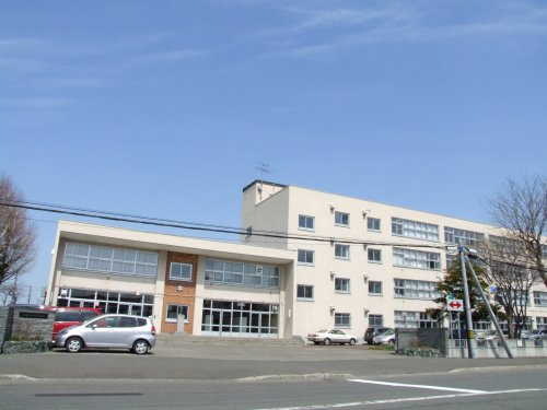 【中学校】札幌市立栄中学校まで699ｍ