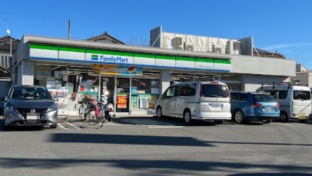 【コンビニエンスストア】ファミリーマート　小平あかしあ通り店まで642ｍ