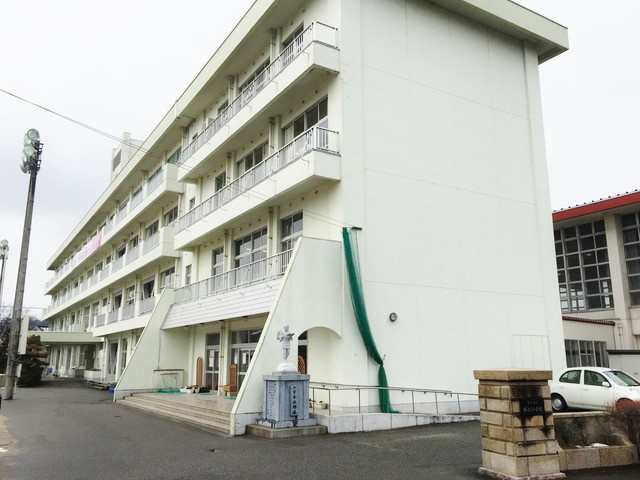 【小学校】富山市立桜谷小学校まで976ｍ