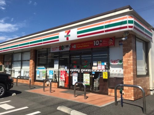【コンビニエンスストア】セブンイレブン高坂駅東口店まで800ｍ