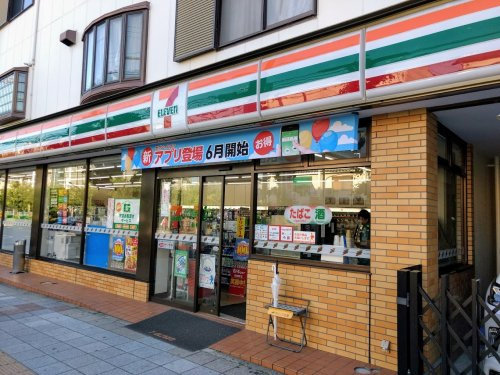 【コンビニエンスストア】セブンイレブン　西宮香櫨園店まで117ｍ