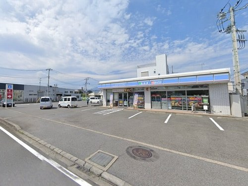 【コンビニエンスストア】ローソン海老名上郷店まで282ｍ