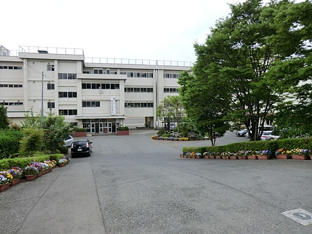 【中学校】飯能市立　飯能西中学校まで850ｍ