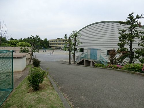 【小学校】町田市立つくし野小学校まで1083ｍ