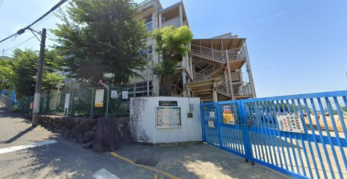 【小学校】東大阪市立枚岡東小学校まで774ｍ