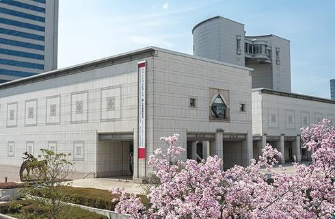 【美術館】横浜美術館まで2019ｍ