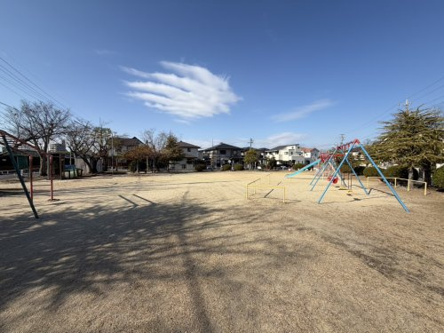 【公園】東山南ちびっこ広場まで80ｍ