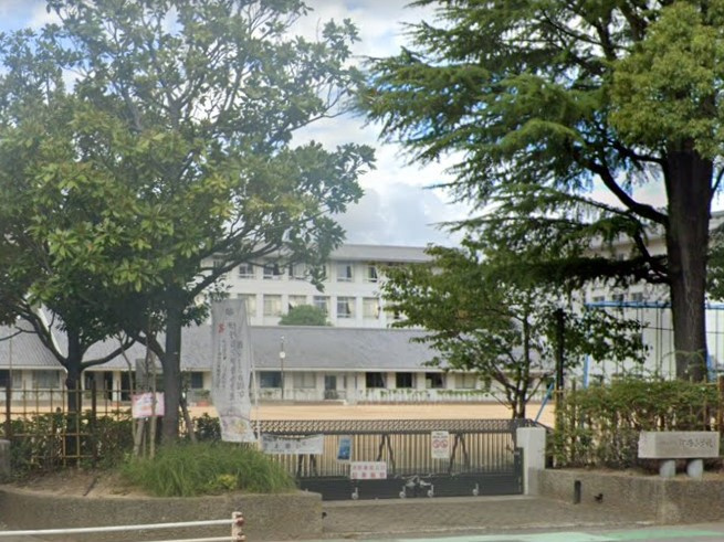 【小学校】伊丹市立伊丹小学校まで838ｍ