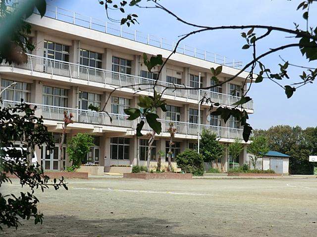 【中学校】　所沢市立中央中学校まで1420ｍ