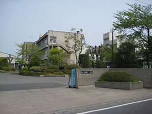【中学校】鷲宮中学校まで728ｍ