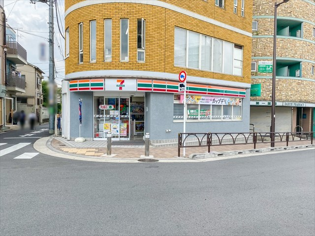 【コンビニエンスストア】セブンイレブン　世田谷代田駅前店まで210ｍ