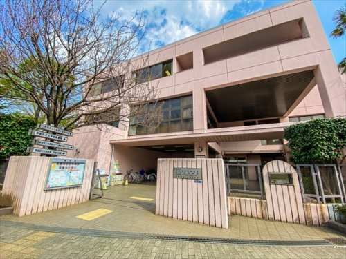 【図書館】北新宿図書館まで103ｍ