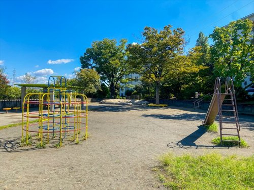 【公園】ドーナツ公園まで5ｍ