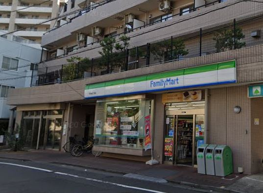 【コンビニエンスストア】ファミリーマート　東向島五丁目店まで124ｍ