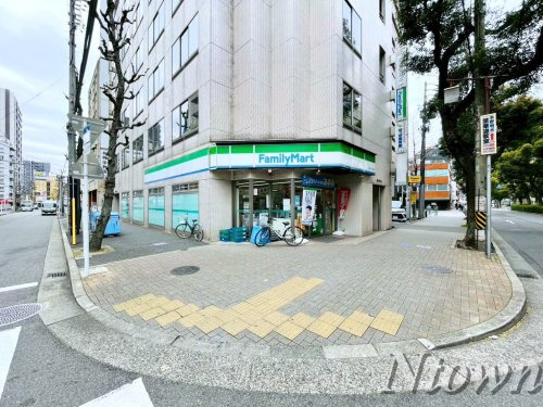 【コンビニエンスストア】ファミリーマート　金山一丁目店まで105ｍ